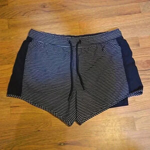 Tangerine Black Stripped Shorts L